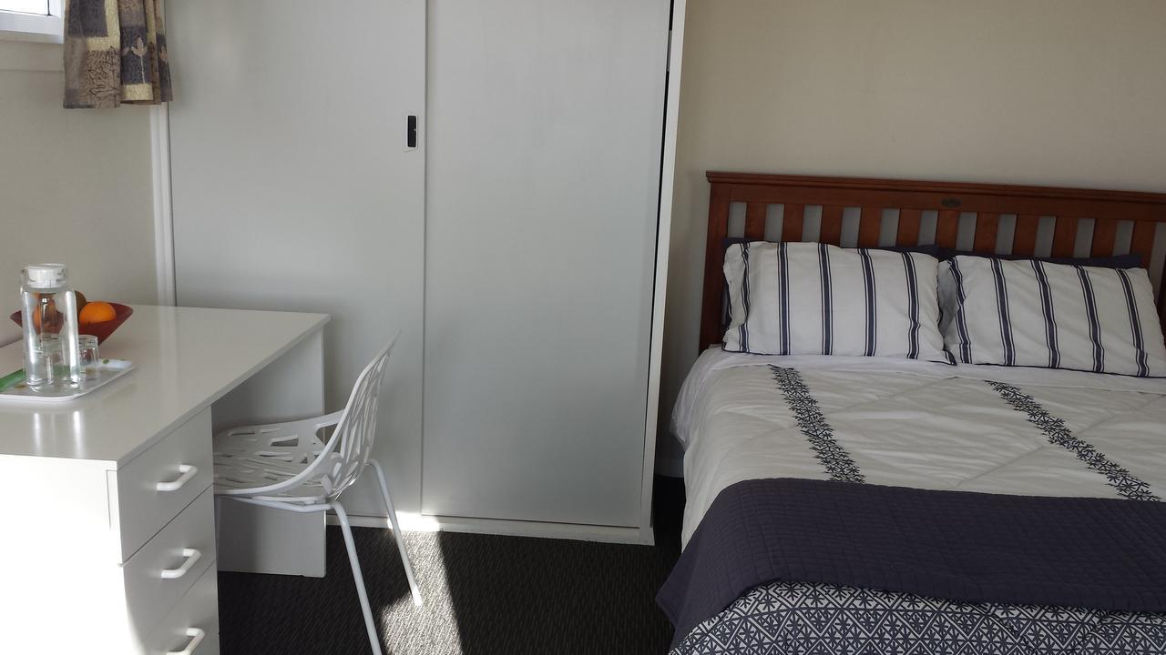 Airport Silver Fern Accommodation Крайстчърч Екстериор снимка