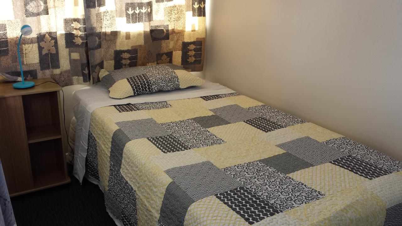 Airport Silver Fern Accommodation Крайстчърч Екстериор снимка