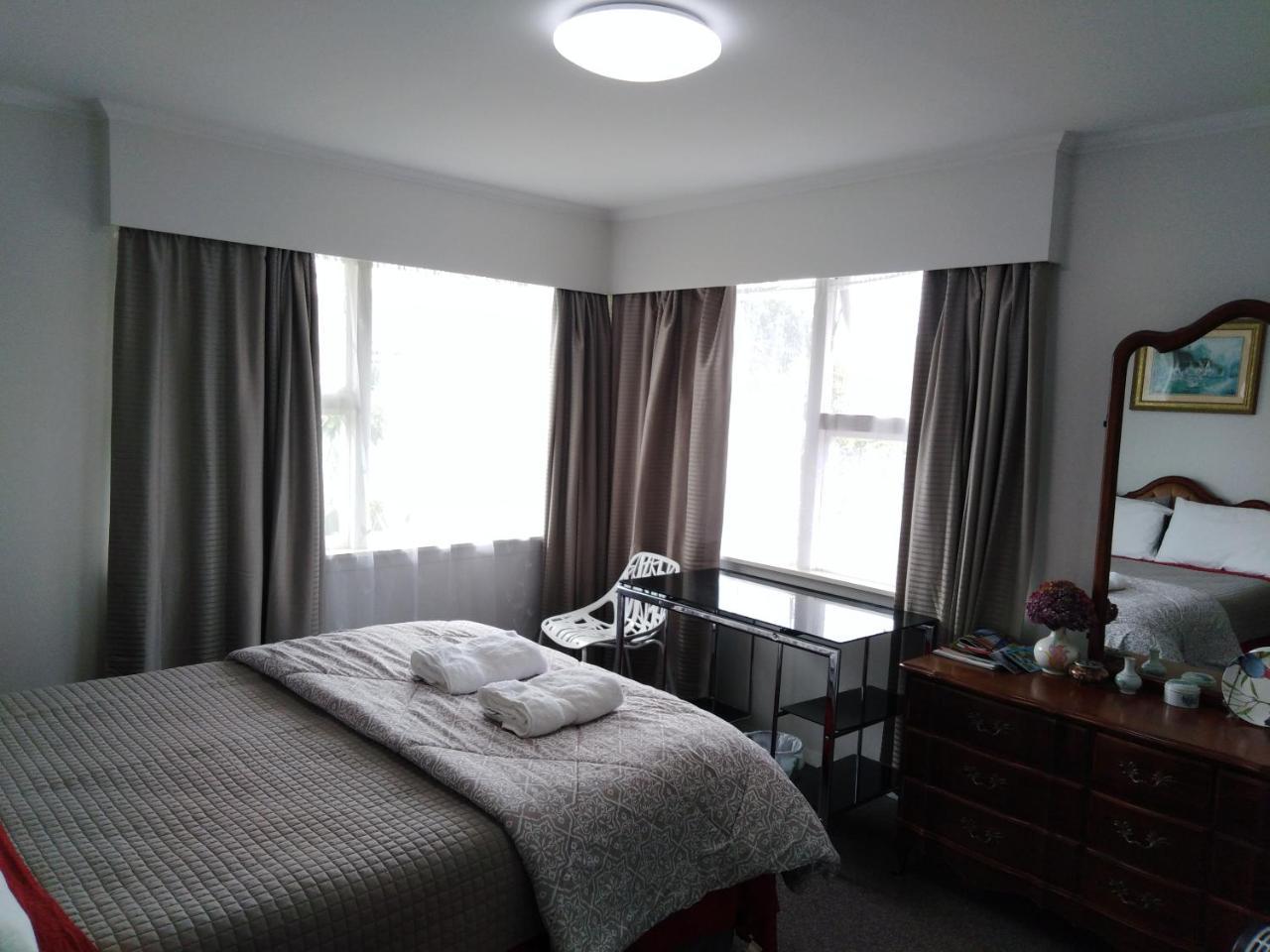 Airport Silver Fern Accommodation Крайстчърч Екстериор снимка